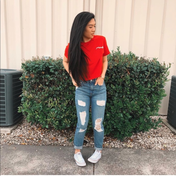 H&M Tops - HM embroidered crop top